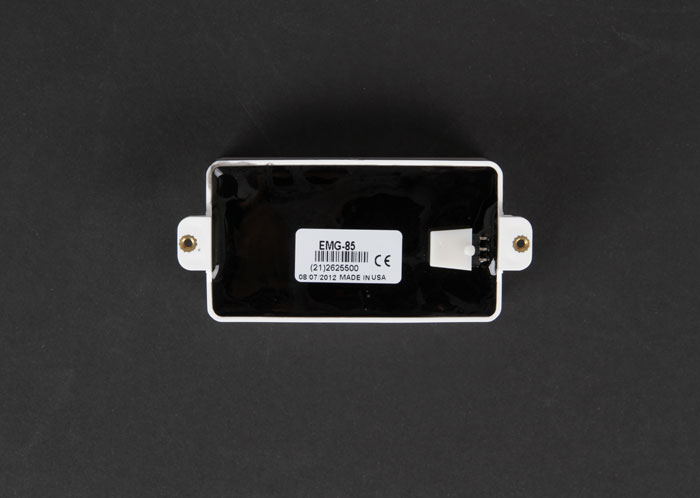 EMG 85 화이트 픽업 후면 퀵 커넥터 단자