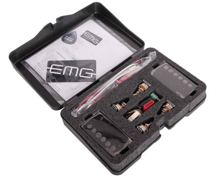 EMG JH SET 시그네처 로고 및 스틸 폴피스 디테일