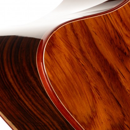 콜트 Gold-A10 Cocobolo 파덕 바인딩 및 메이플 퍼플링 바디 테두리 마감